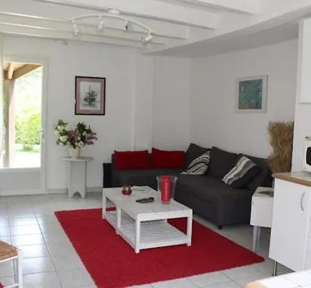 Hébergement de vacances Les Pres De La Mirandole, 3 Gites, 5 Chambres, Piscine *