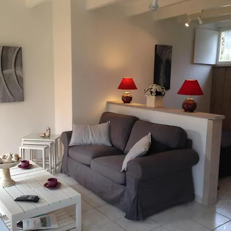 Nyaraló Les Pres De La Mirandole, 3 Gites, 5 Chambres, Piscine Daglan