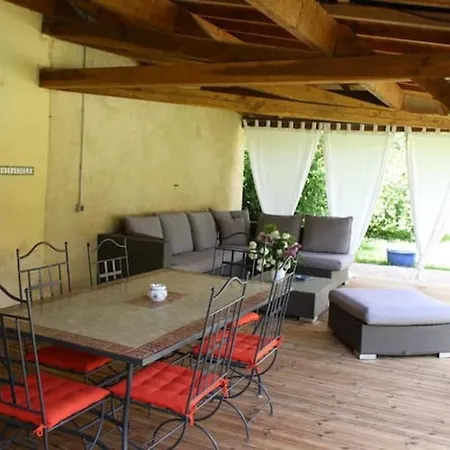 Les Pres De La Mirandole, 3 Gites, 5 Chambres, Piscine Hébergement de vacances Daglan