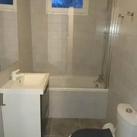 Hébergement de vacances Les Pres De La Mirandole, 3 Gites, 5 Chambres, Piscine *