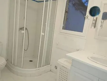 Les Pres De La Mirandole, 3 Gites, 5 Chambres, Piscine Hébergement de vacances *